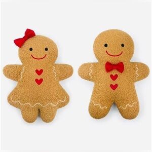 NEW!! Bullseye Playground Gingerbread Man & Woman Holiday Throw Pillow Set (NWT)